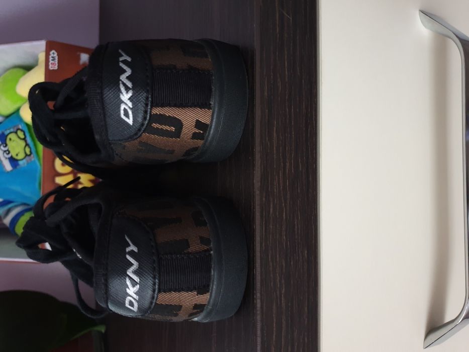 Dkny-нови кецове