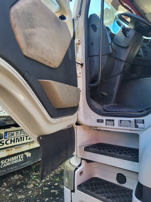 Vând  Renault Premium 450