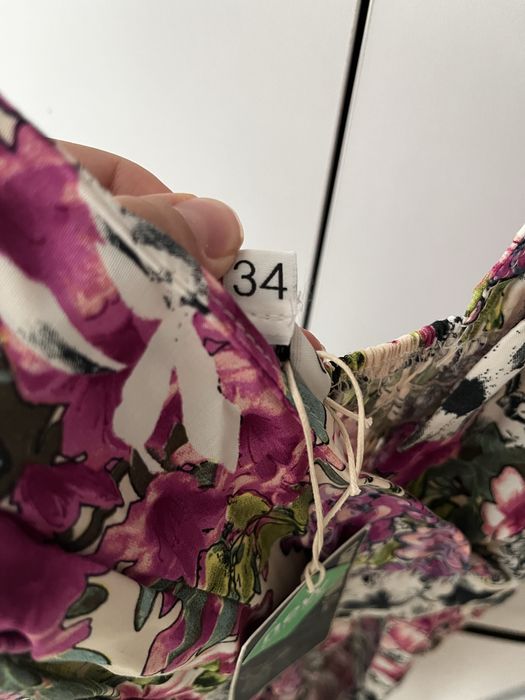 Нови рокли, по 20 лв.