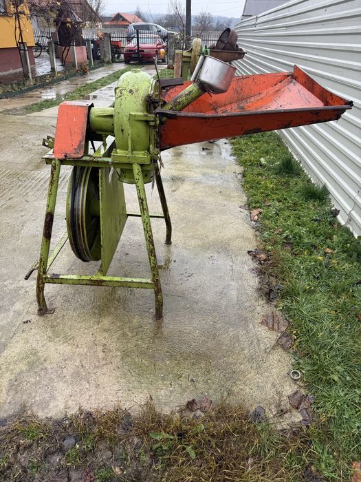 Moara pentru porumb si cereale