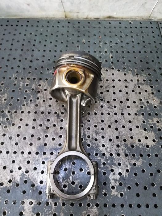 Piston cu biela 2.0 tdi dgc vw golf 7