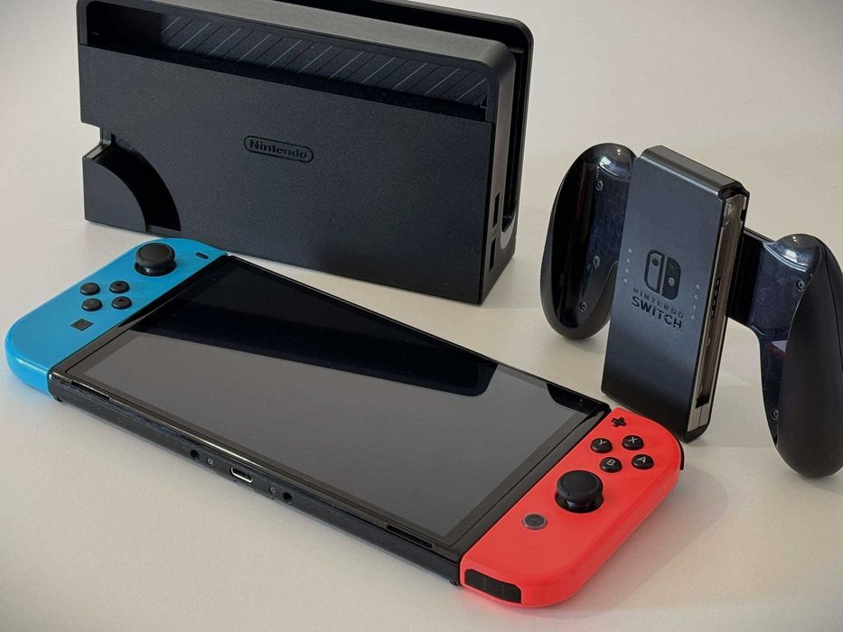 Бартер! Като НОВ! Nintendo Switch OLED + Red Dead Redemption
