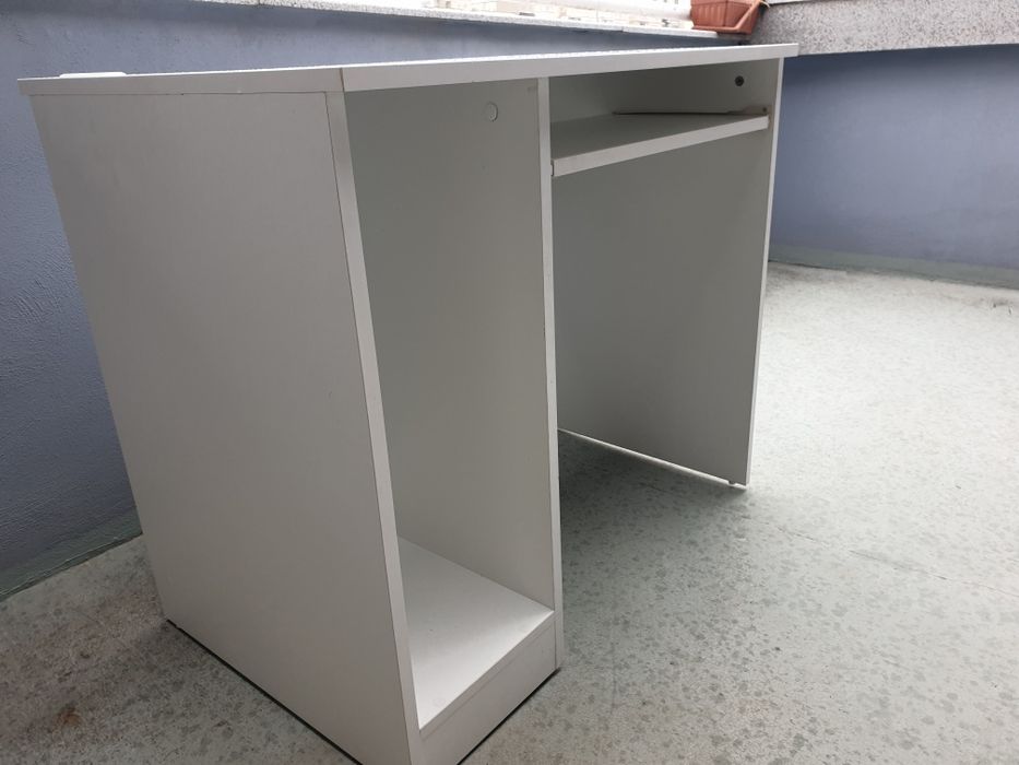 Подарявам бюро 60х90