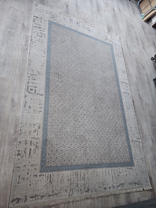 Продам ковер б/у