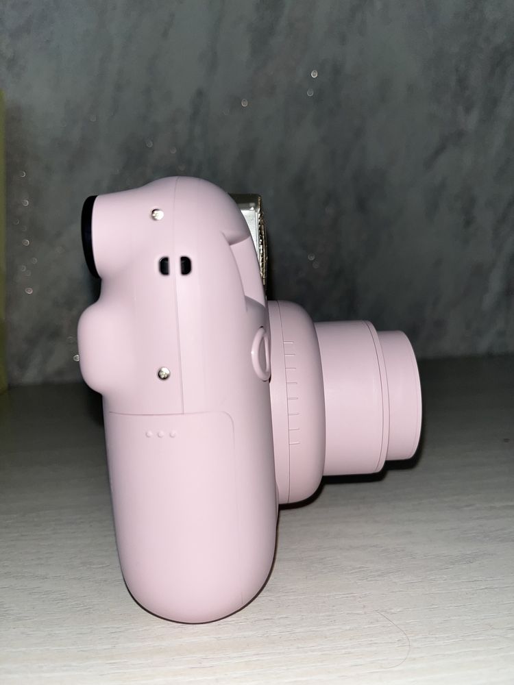 Камера Instax mini 12,неиспользованная