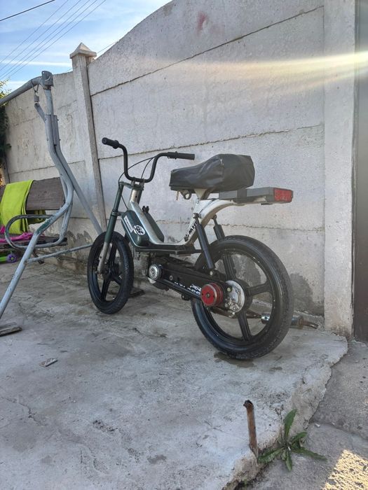 Vând scuter piaggio