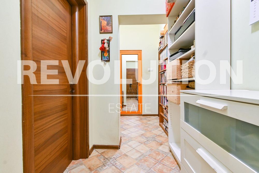 Продава се Двустаен апартамент в София, Център - 75 кв.м за 1836 €/кв.м - Снимка #9