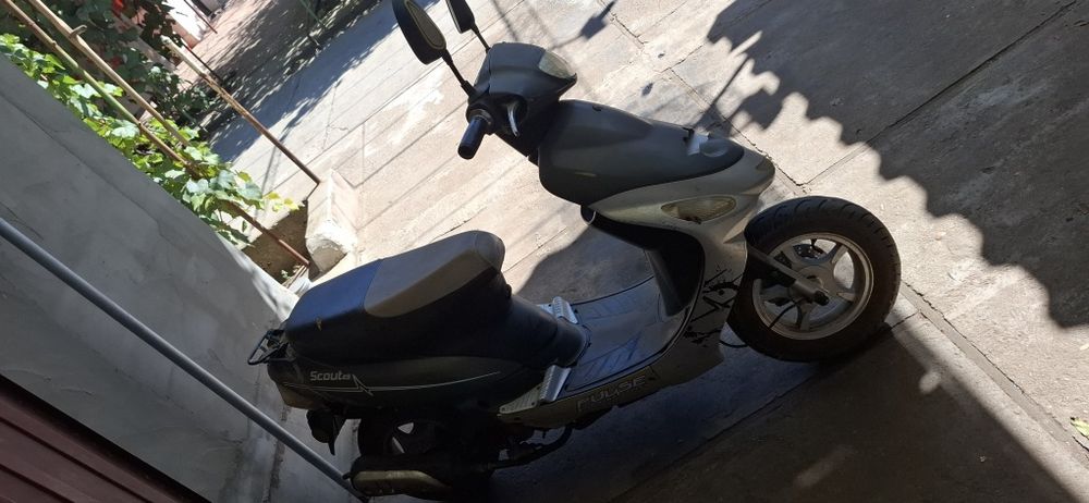 Scuter schimb cu boxa telefon  trotineta bicicleta scuter electric