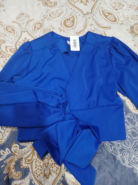 Продам блузку новую