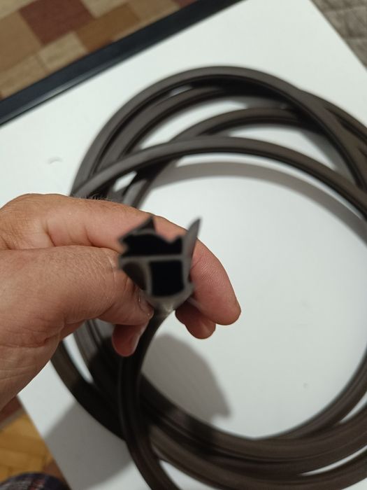 Cheder sau garnitura pentru ușa de intrare!