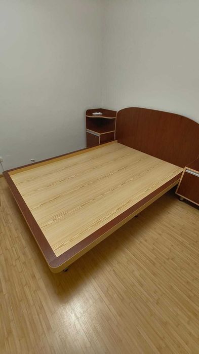 Dormitor complet – șifonier mare 3.3 m + pat 160x210 cm + noptiere