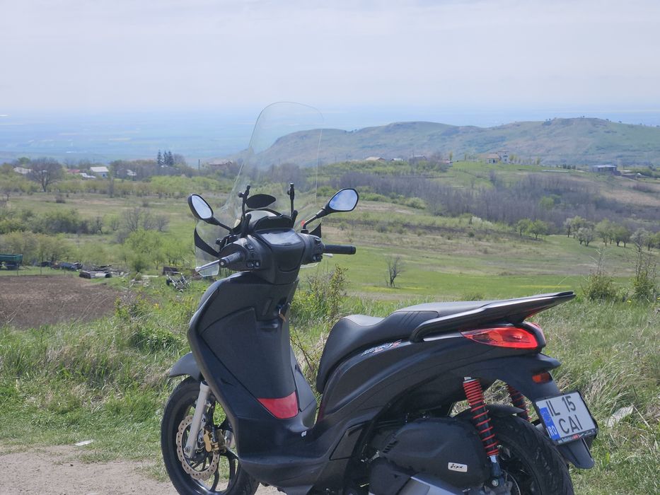 Piaggio Medley 125 S + Parbriz Givi / nu honda pcx sau nmax