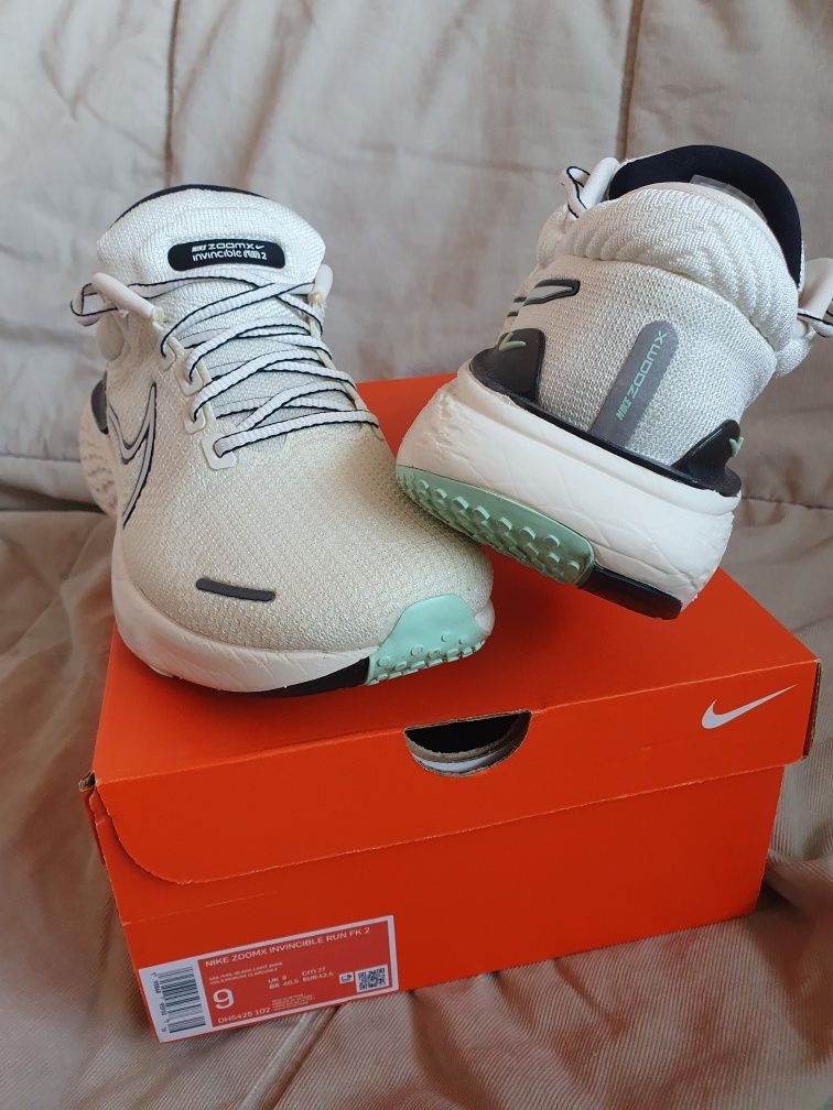 Adidas Nike ZoomX Invincibile Super comfortabili si usori