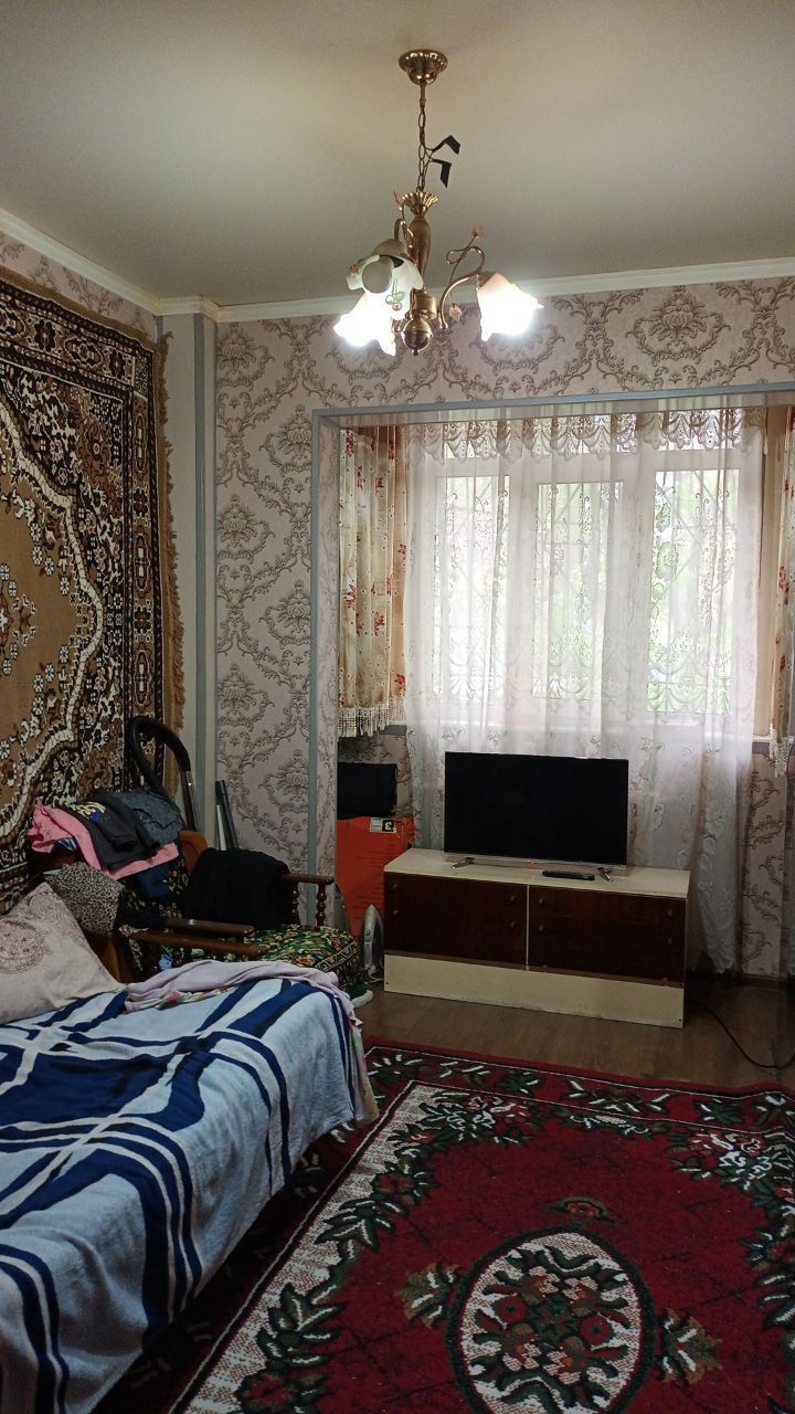 Юнусабад-6 квартал 2/1/4 Франция 60м2 не торец ор-тир Идеал