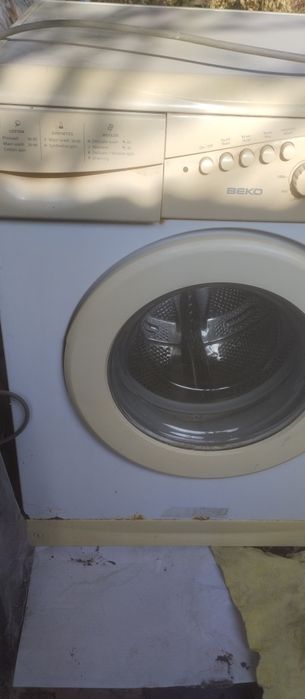 Продам стиральную машину бу  на запчасти