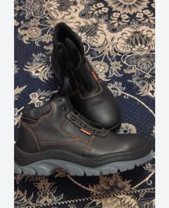 Спецобувь продам