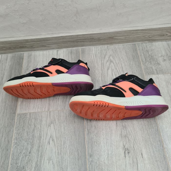 Спортни обувки за момиче