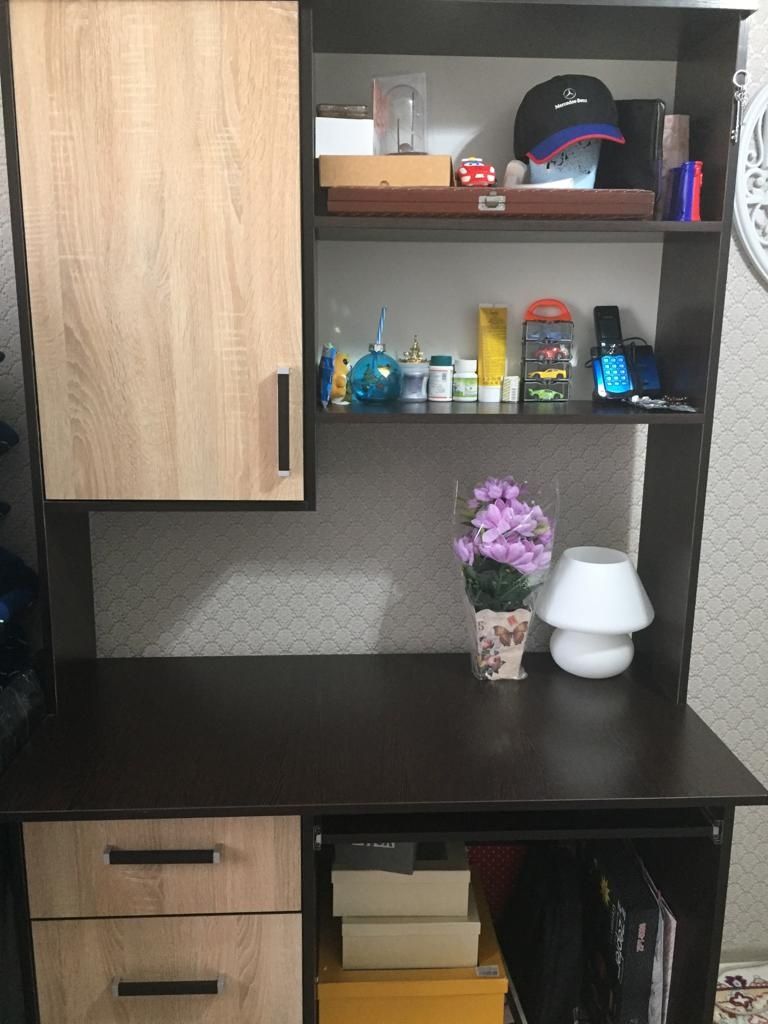 Стол и компьютерный стол