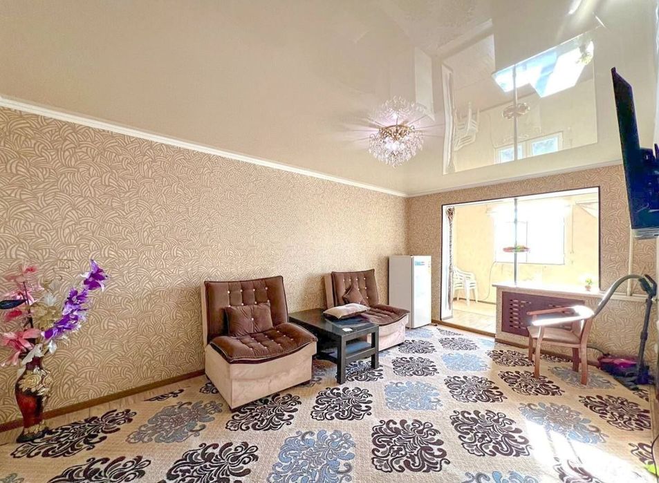 Квартира Новомосковская 2/5/5 Кирпич балкон 2х6 Средний ремонт 55м2