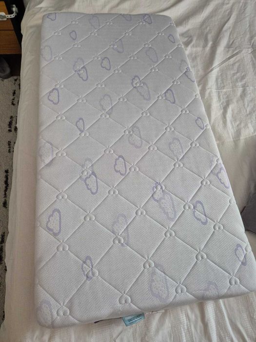 Patut din lemn pentru copil 120x60, 3 nivele + saltea spuma Traumeland