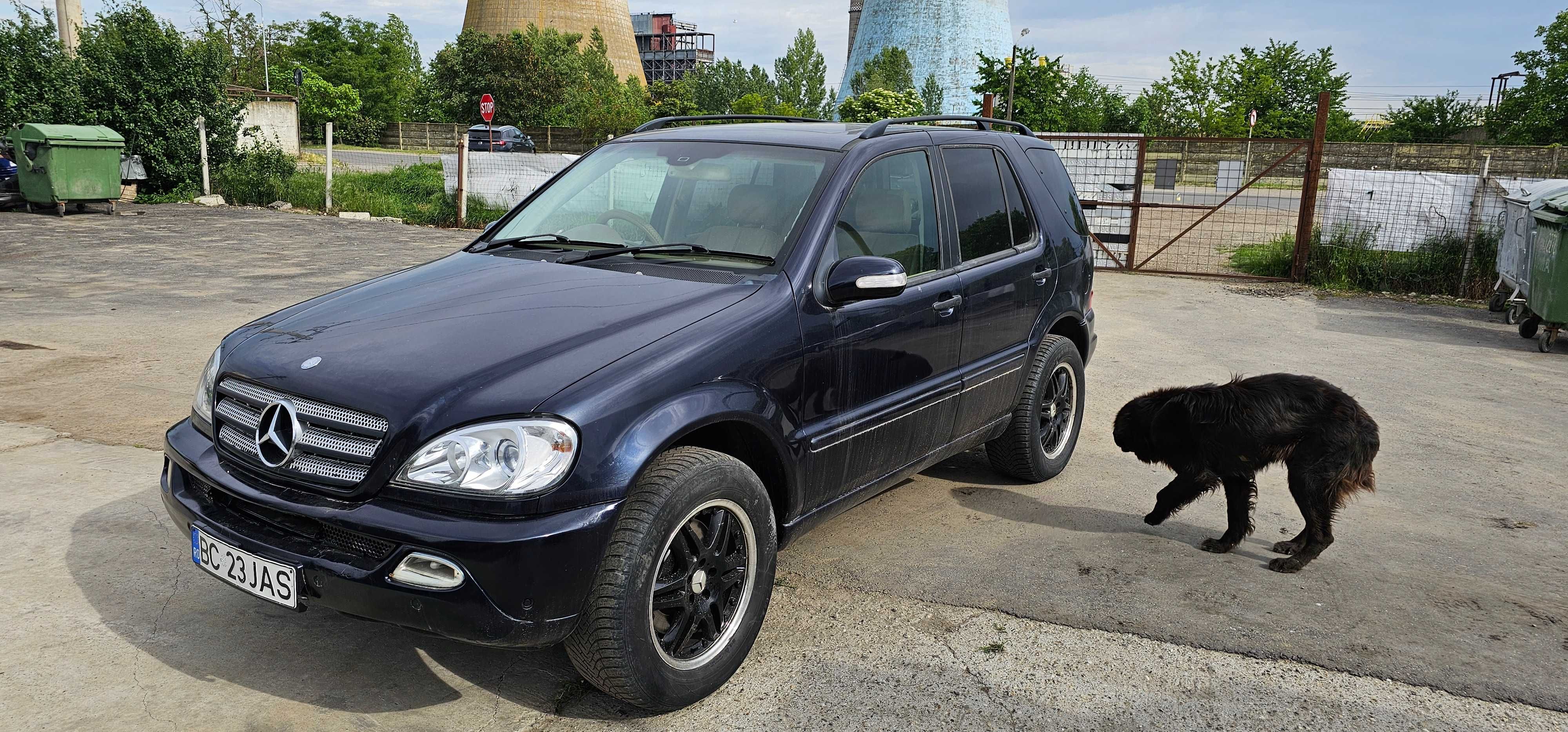 Dezmembrez Mercedes ML W163 3.2 benzina cod motor 112.942