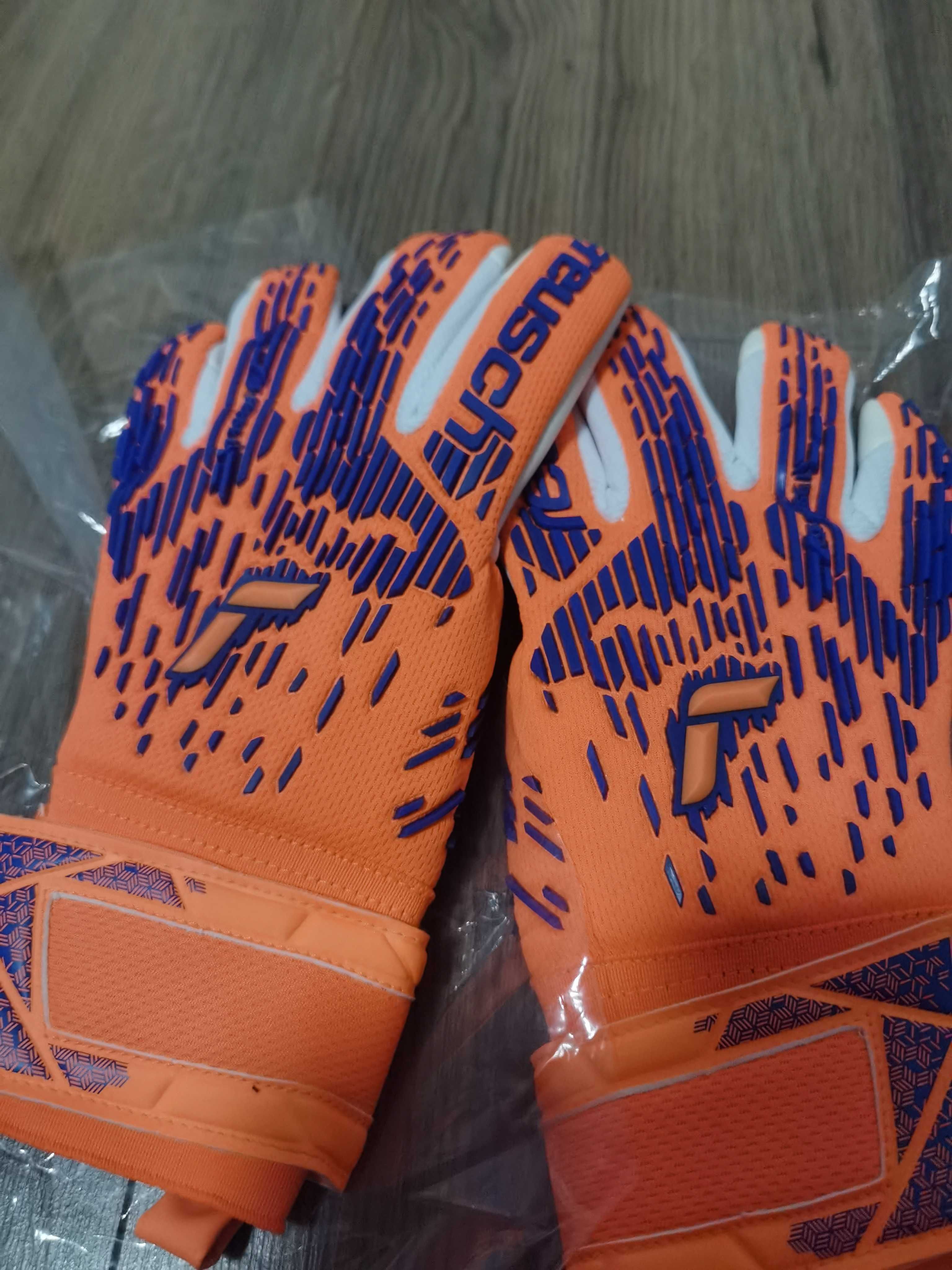 Вратарски ръкавици Reusch. Чисто нови!Размер 9.