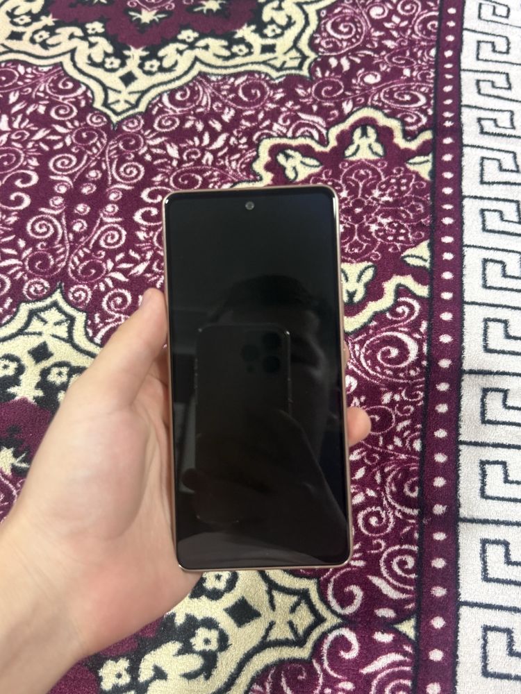 Samsun A53 8g256 Yangi holatda rangi gold aldov yoq pul keraklig uchun