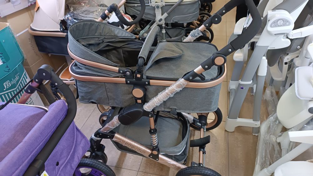 Коляска трансформер в идеальном сост,дёшево