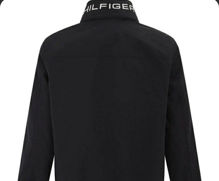 Продам ветровку новую