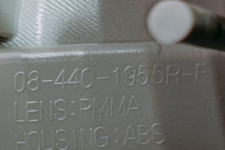 Stop dreapta cu mic defect 084401955RF Mercedes-Benz E-Class W211/S21