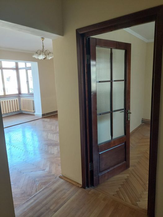 Apartament cu două camere, centru