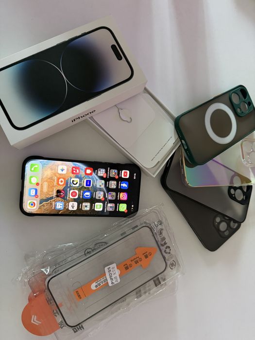 Iphone 14 pro 256gb negru la cutie , bonus 3 folii, 4 carcase noi