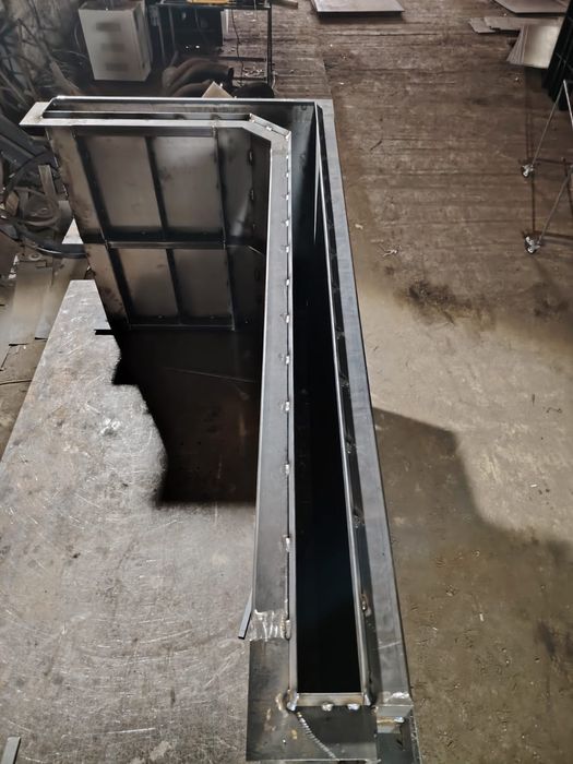 Matriță pentru elemente de beton de gard L sau T