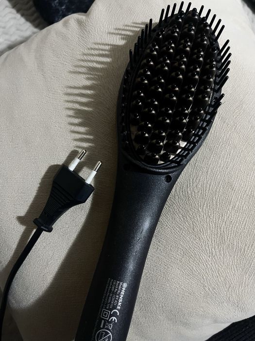 Гребен/четка за изправяне на коса