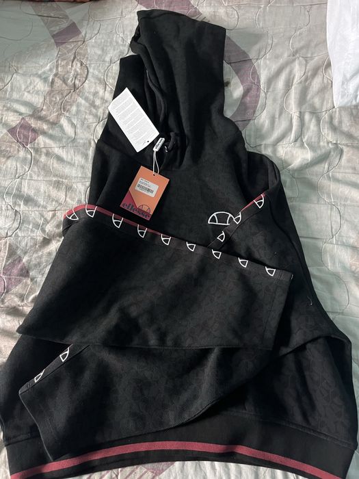 Чисто ново горнище за жени ellese