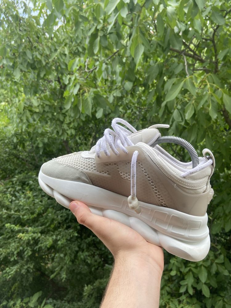versace chain reaction