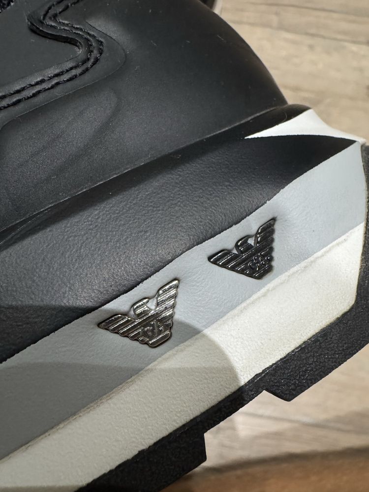 emporio armani trainers/ маратонки