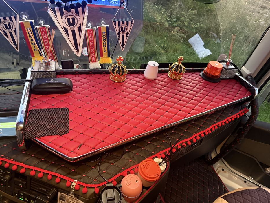 Vand masa bord volvo fh  si husa de bord