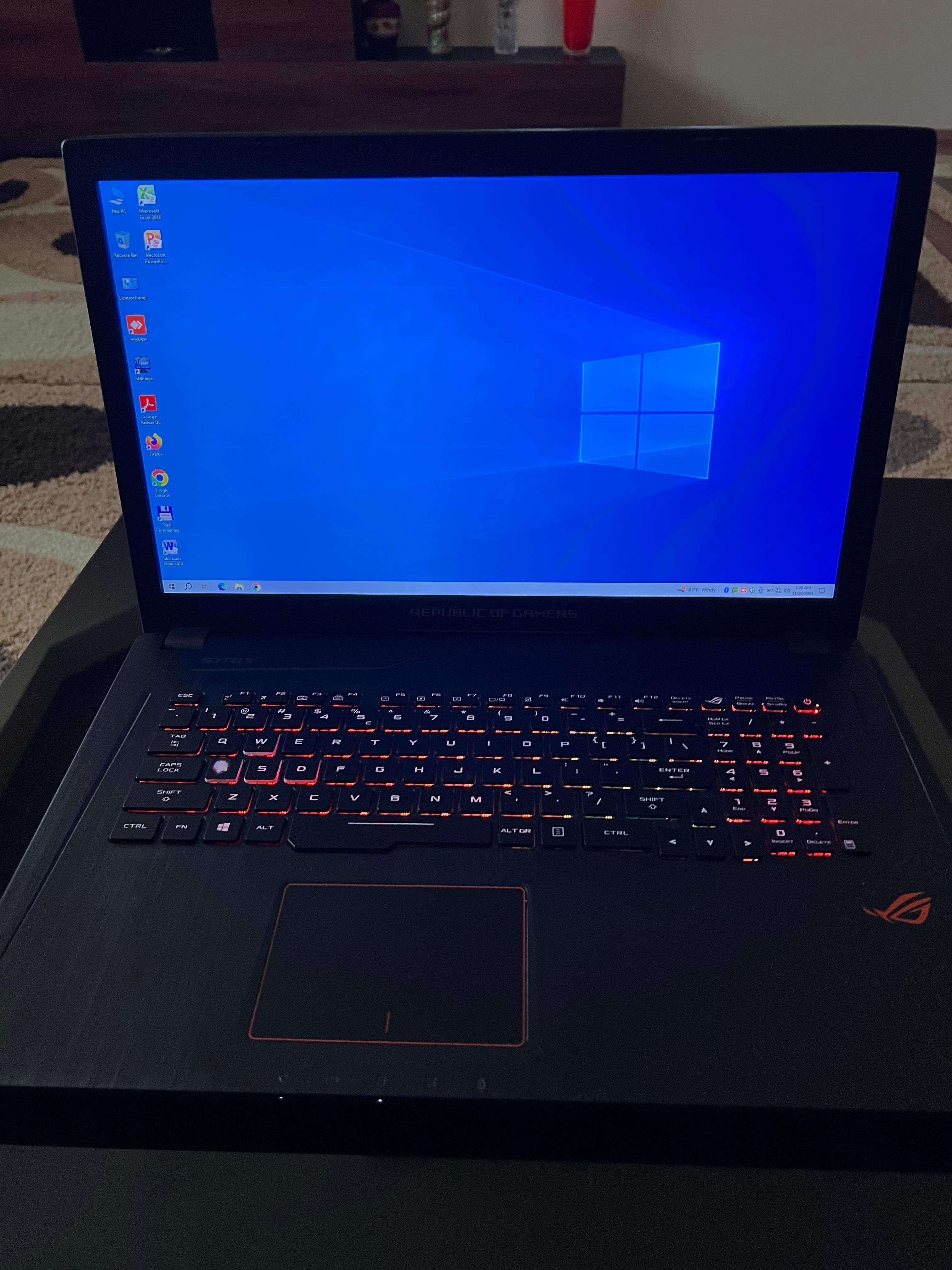 Laptop Asus Gaming ROG Strix GL553V Intel (R) Core(TM) i7 7700HQ CPU