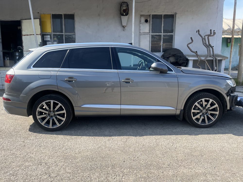 Audi Q7 4M 3.0T CRE на части
