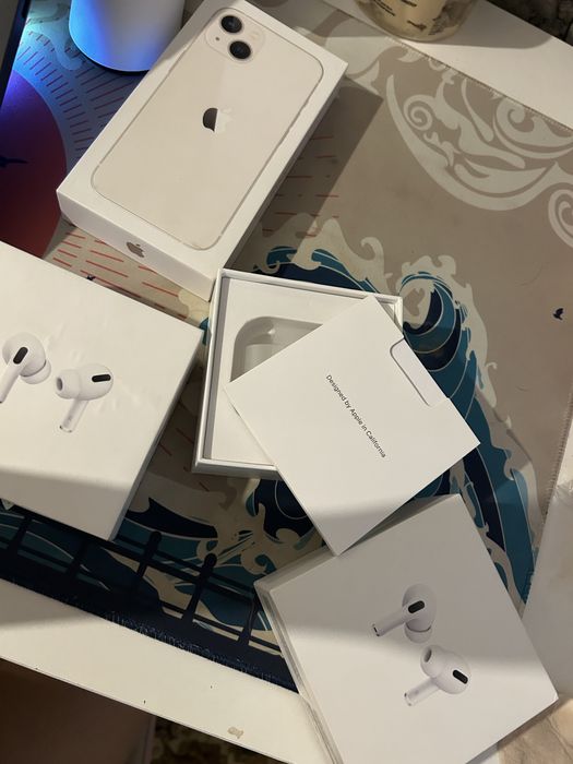 Продаю коробки от эпл оригинал