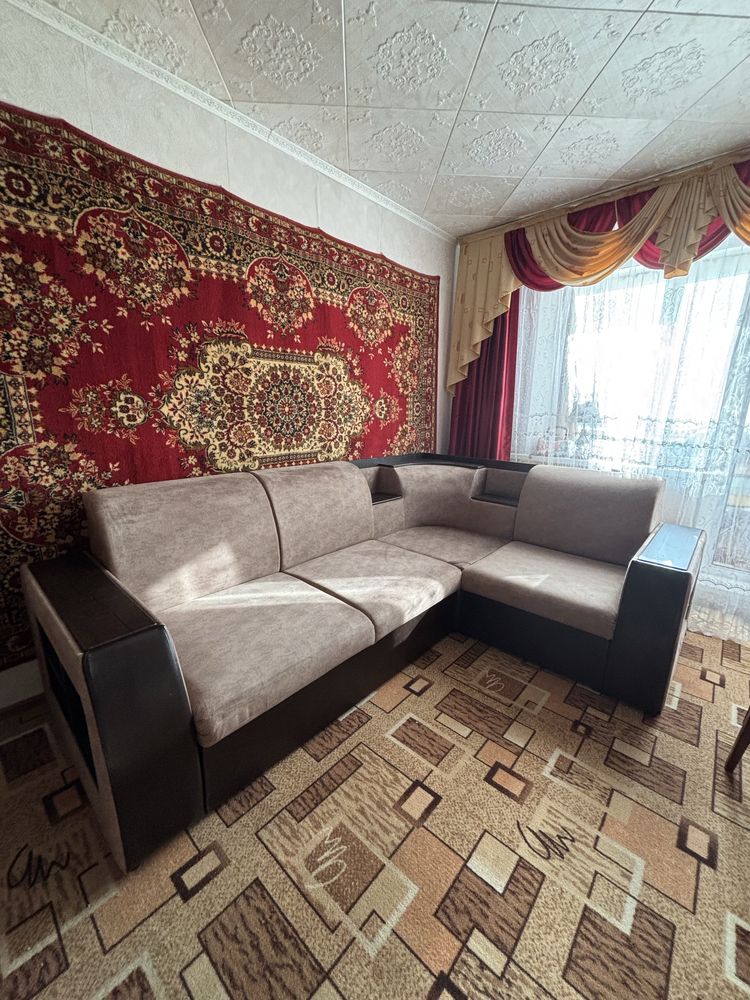 Продается диван в отличном состояние