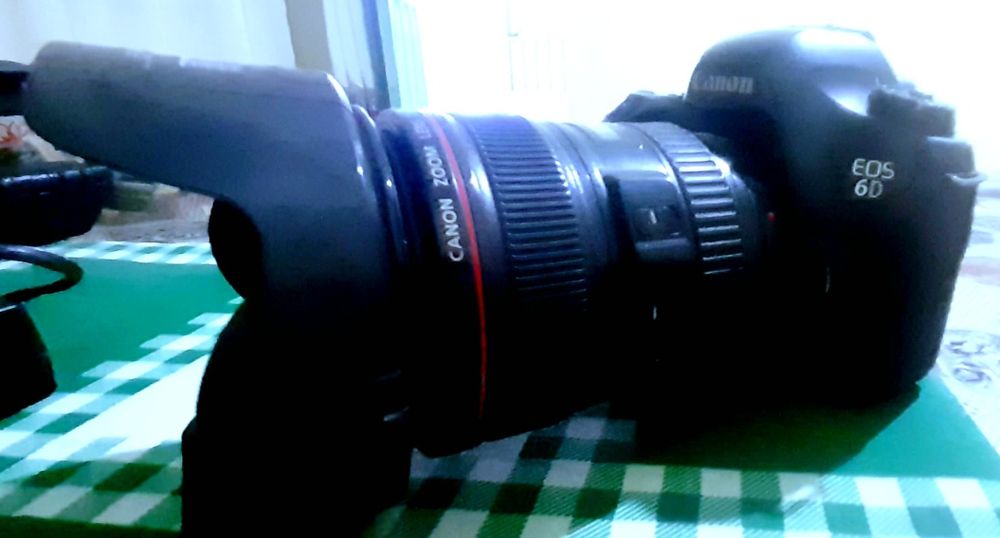 6 D canon сотилади