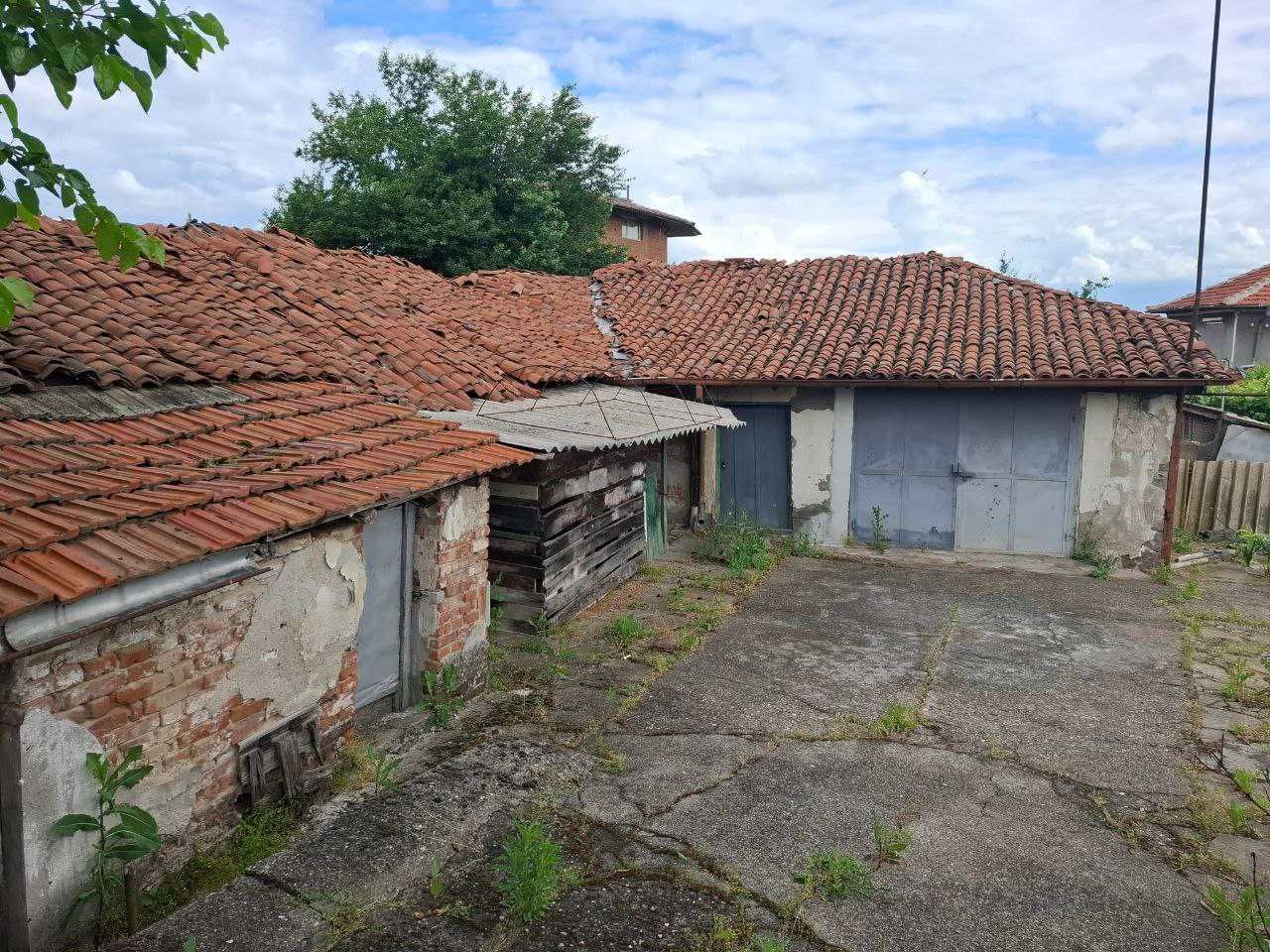 Двуетажна къща в село Ябълково ОТ СОБСТВЕНИК!