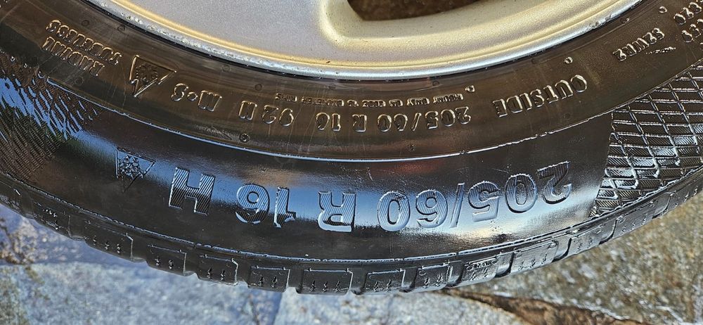 Vând set complet de 4 jante aliaj + anvelope de iarnă.Cnotinental!