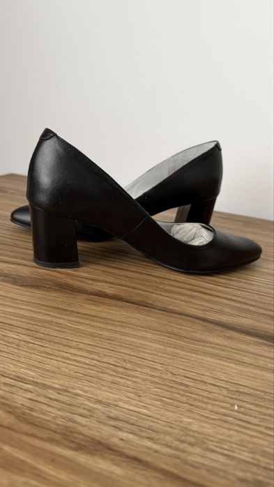 Vand pantofi cu toc, din piele naturala Marelbo, marimea 38