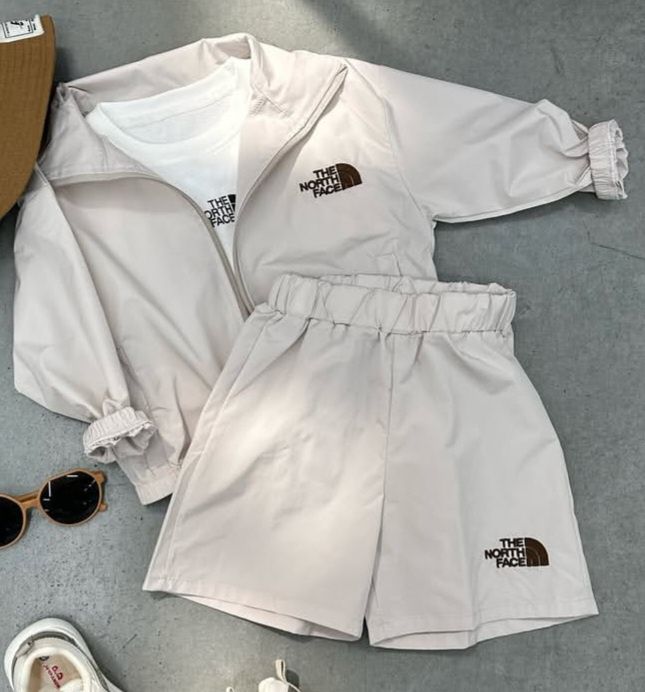 Продам две двойки детские 104