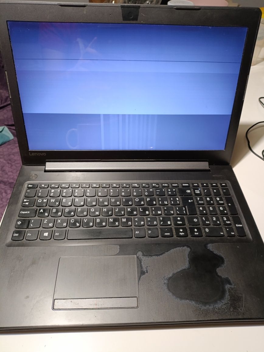 Лаптоп Lenovo 310-15IKB i5 7200u леново laptop не работещ екран