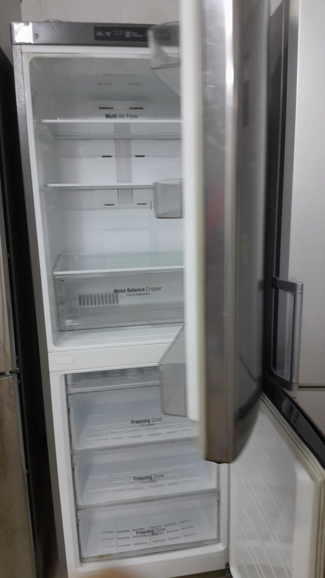 Холодильник доставка  от45000 до 130000разные .цены разные состояние р
