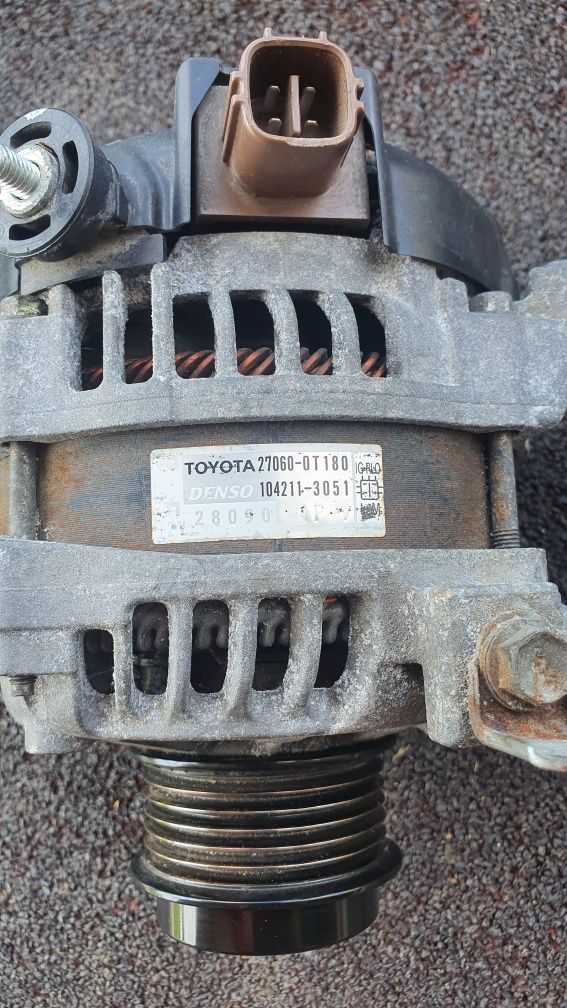 Alternator toyota avensis t27